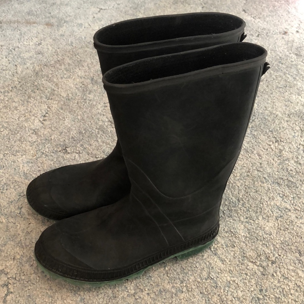 Rubber boots